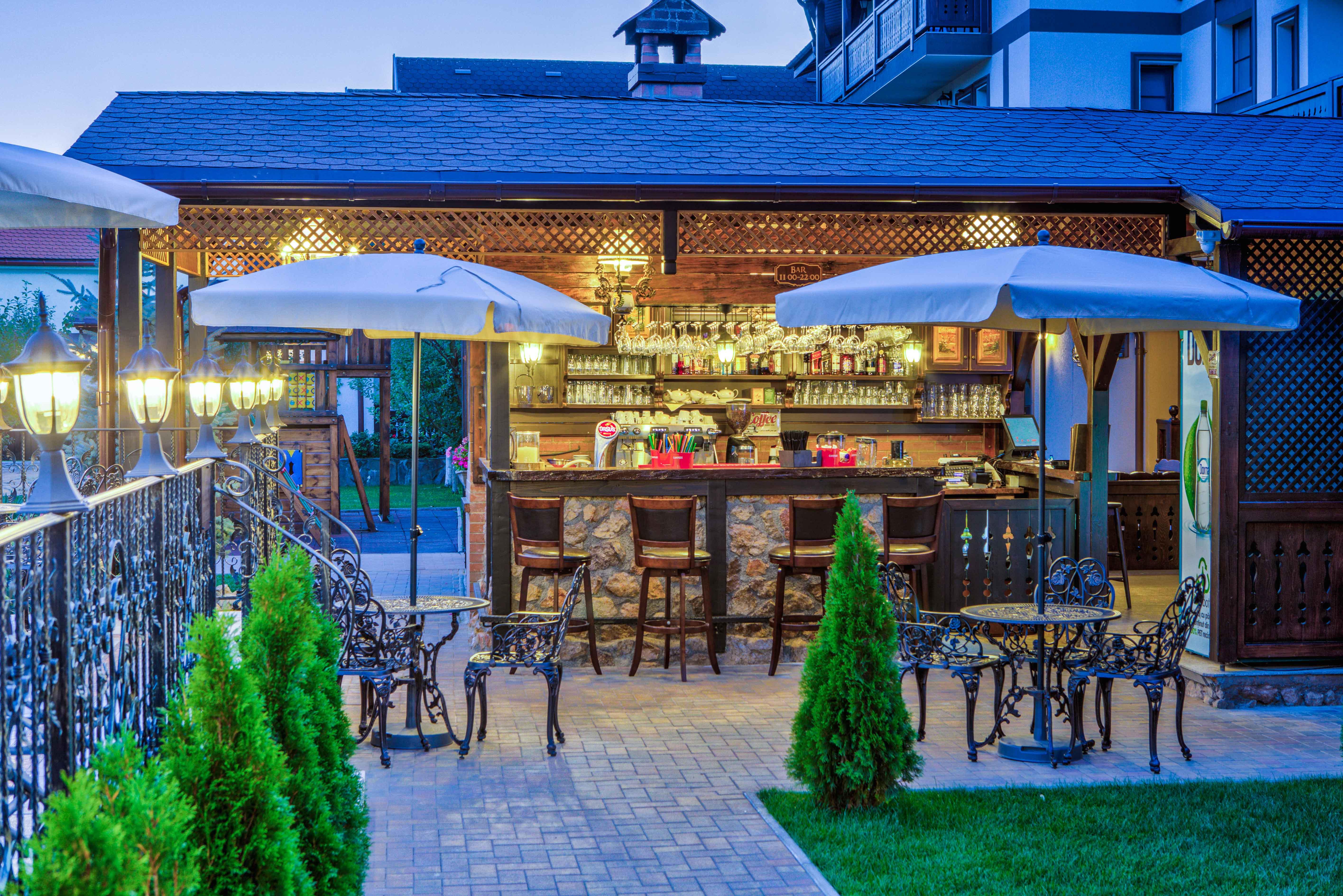 Conacul Ambient Hotell Cristian  Exteriör bild