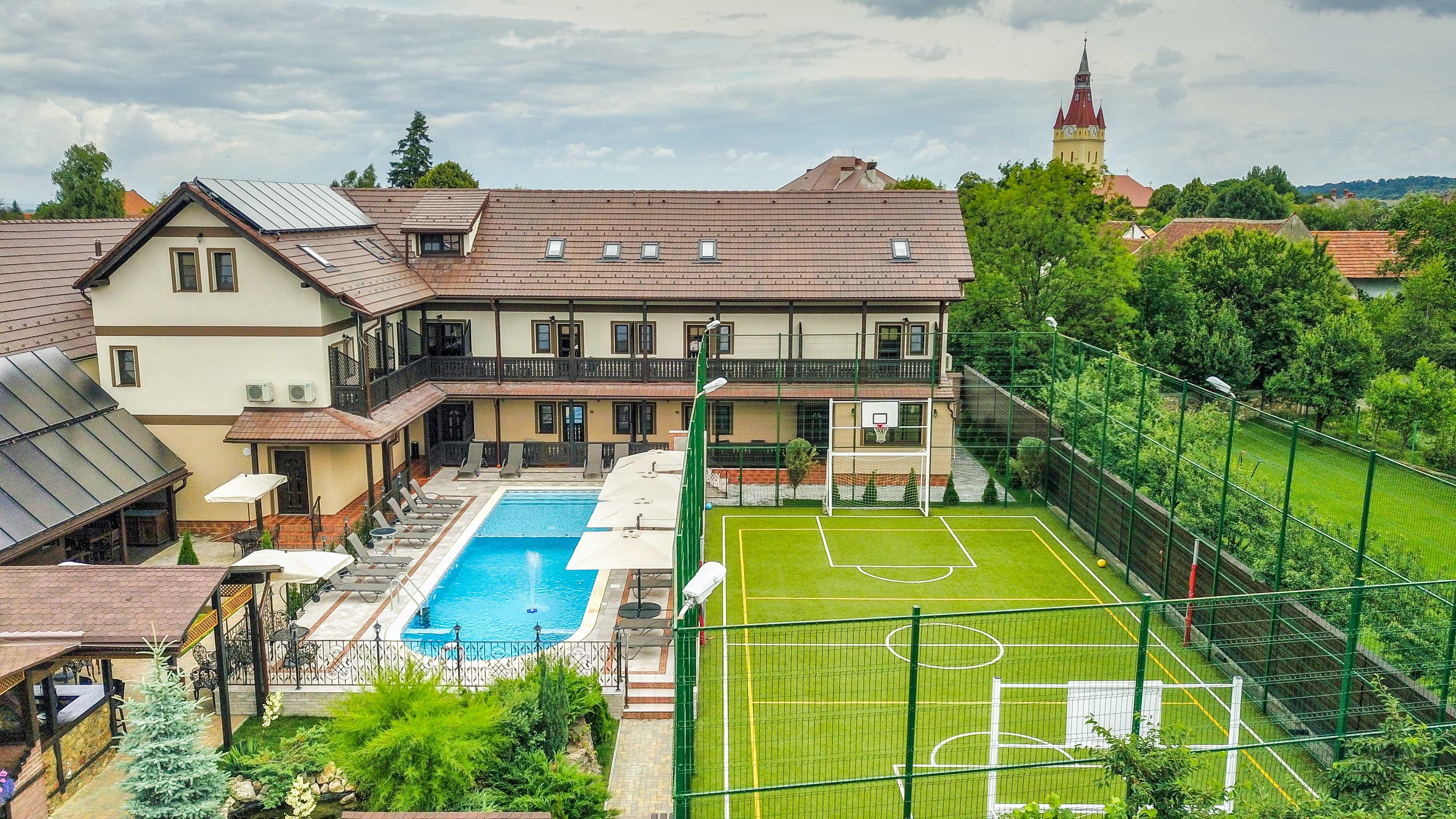 Conacul Ambient Hotell Cristian  Exteriör bild